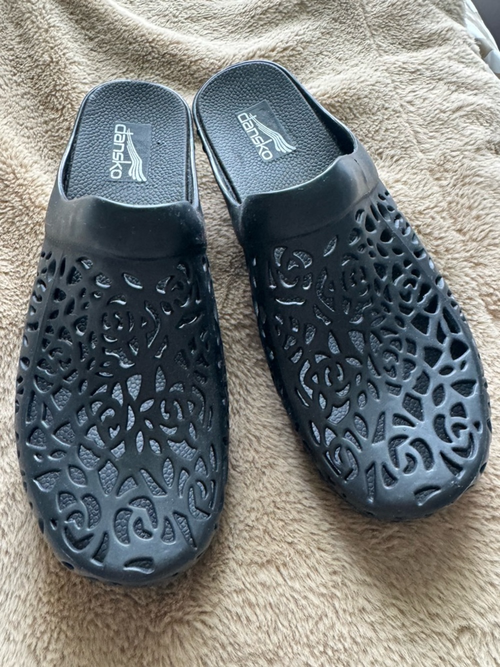 Dansko Cutout Clogs Black Slip On Comfort Mules EU 38 US 8 - Picture 2 of 3